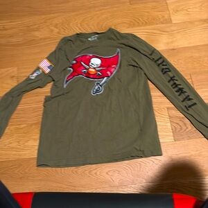 Youth large nike shirt